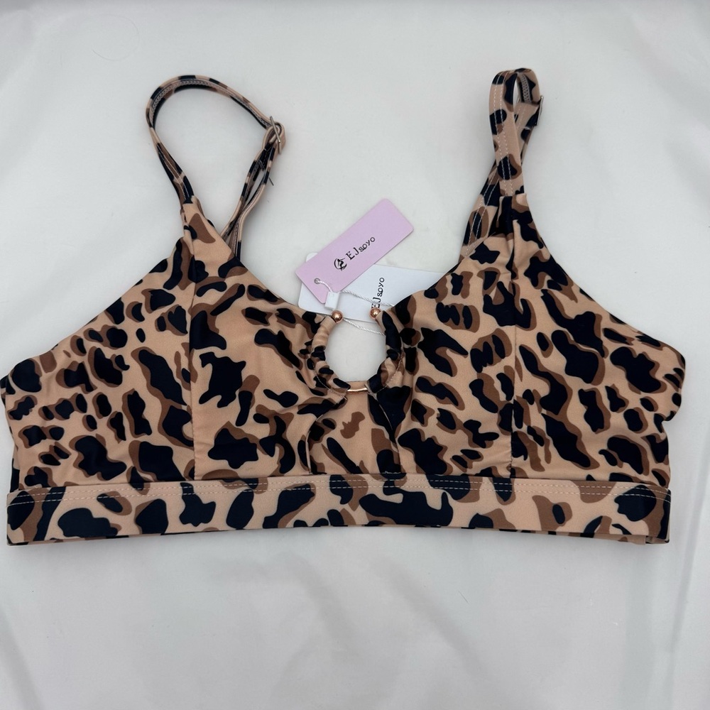 EJsoyo Leopard Print Bikini Swim Top Only Medium M NWT